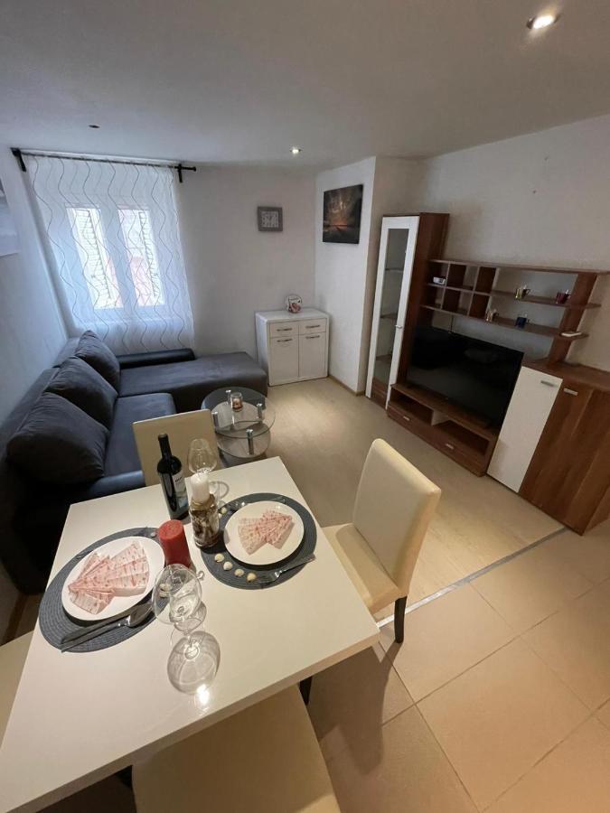 Puntamika apartmány Zara Esterno foto